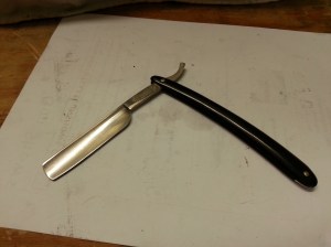 Clauss Magnetic Razor